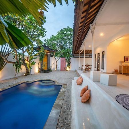 Villa Dadirri - In The Heart Of Seminyak - Walking Distance From Restaurants, Bars And Beach - Perfect Location Dış mekan fotoğraf